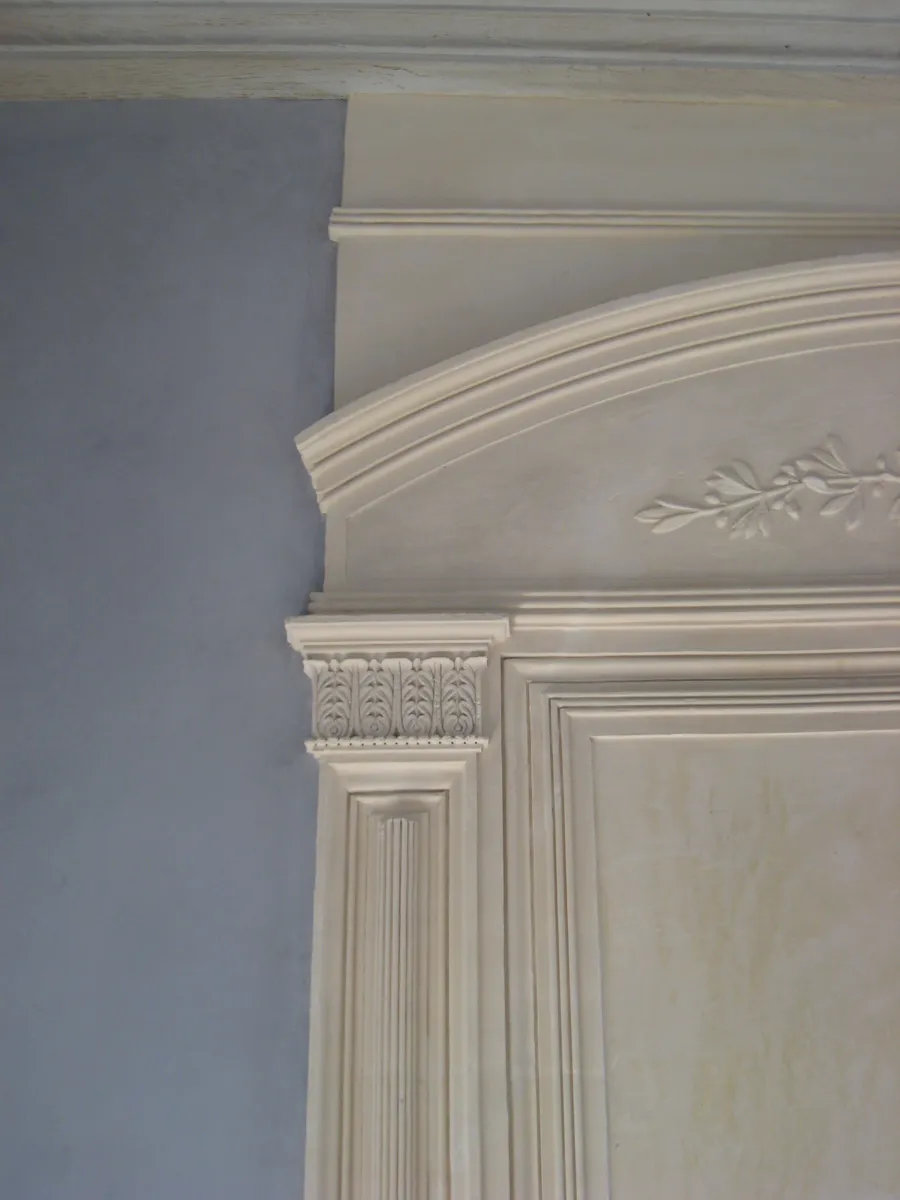 Château de Mostuéjouls, cheminée XVIIIe restaurée