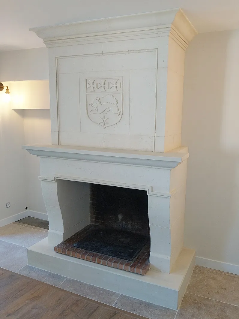 Cheminée de caractère transformée