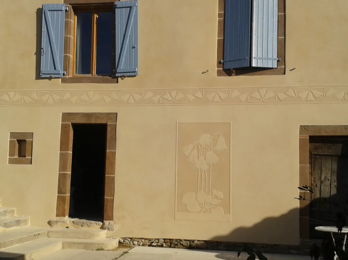 Rénovation intérieure à motifs floraux
